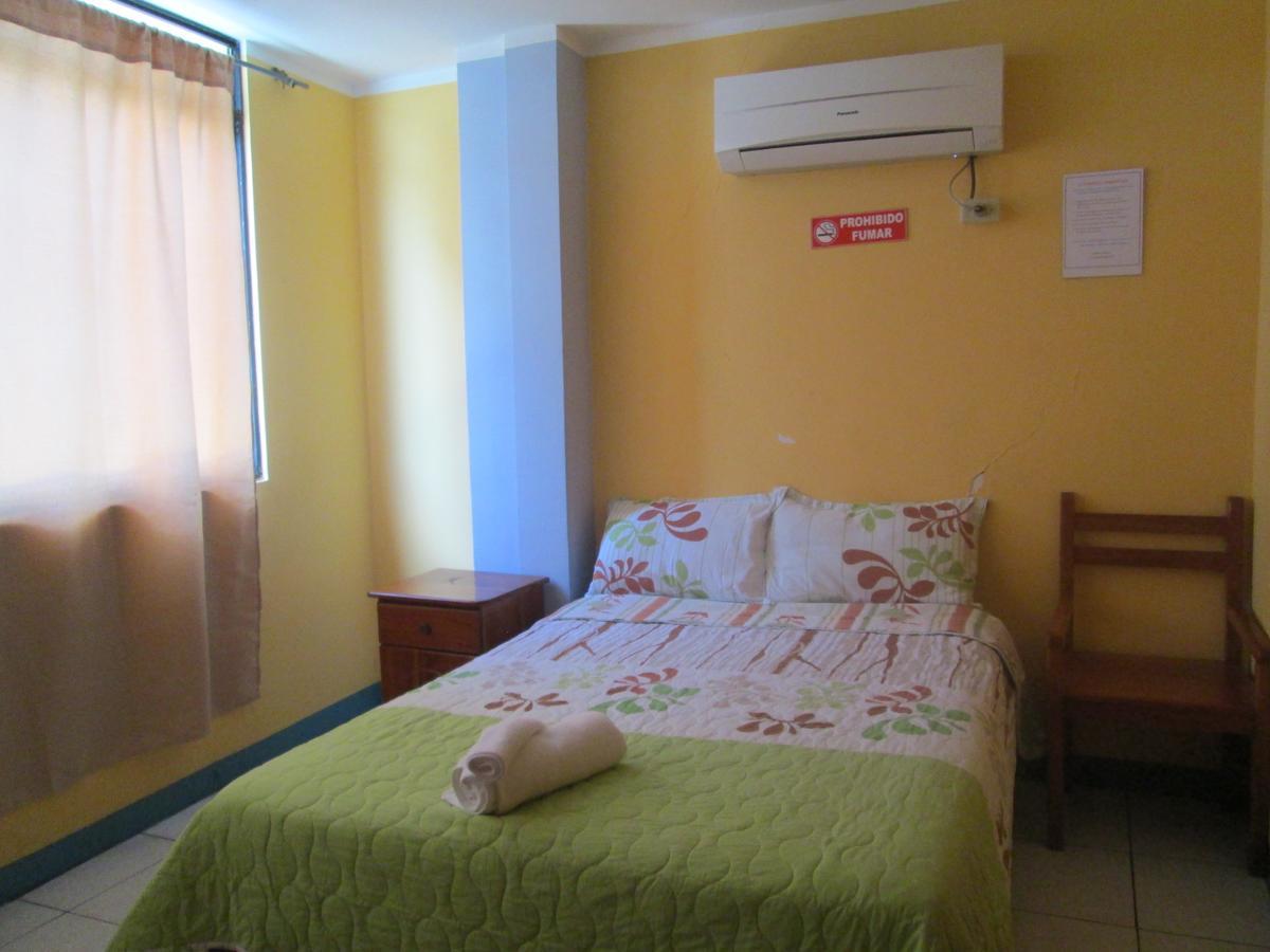 Hostal Leon Dormido Puerto Baquerizo Moreno Extérieur photo